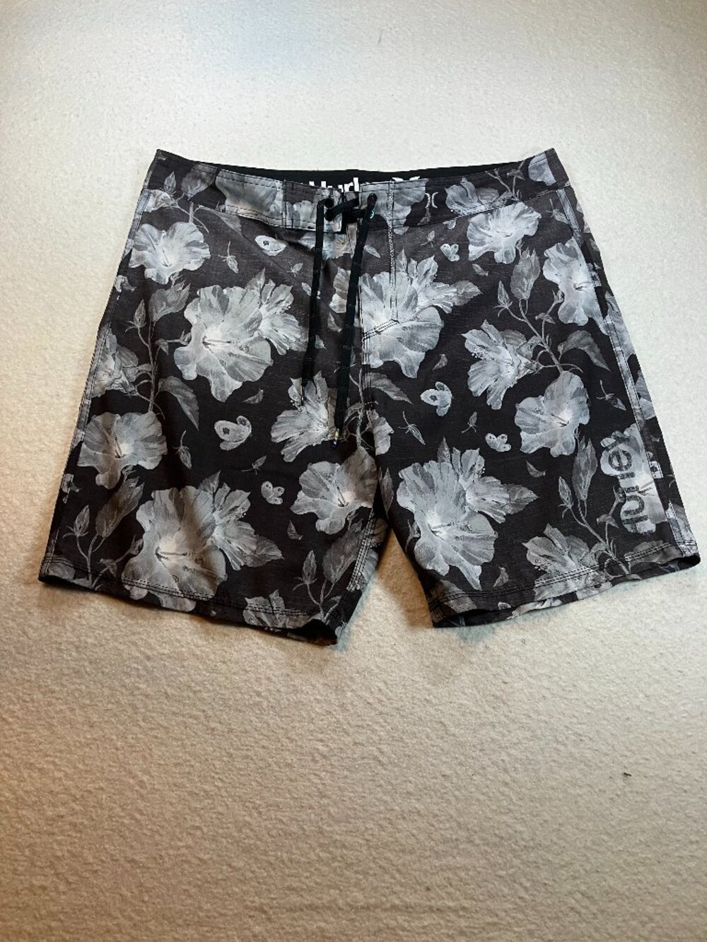 Hurley Phantom Floral Boardshorts Black Grey Mens 38